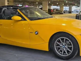 2005 BMW Z4 في Dubai سيارة مستعملة