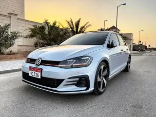 2018 Volkswagen Golf in Abu Dhabi used car