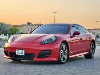 2013 Porsche Panamera في Dubai سيارة مستعملة
