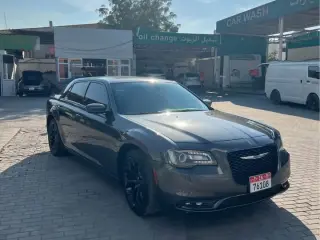 2019 Chrysler 300 in Dubai used car