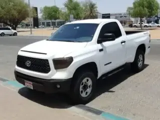 2012 Toyota Tundra in Sharjah used car
