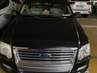 2010 Ford Explorer in Abu Dhabi used car