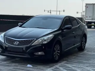 2012 Hyundai Azera في Dubai سيارة مستعملة
