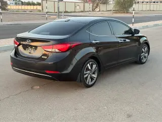2014 Hyundai Elentra في Dubai سيارة مستعملة