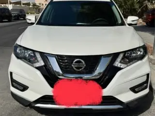 2017 Nissan Rogue in Abu Dhabi used car