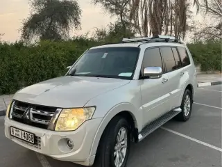 2012 Mitsubishi Pajero in Dubai used car