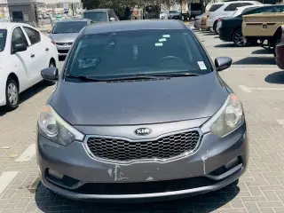 2016 Kia Forte في Dubai سيارة مستعملة