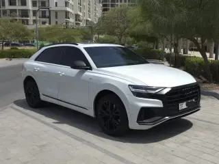 2019 Audi Q8 في Dubai سيارة مستعملة