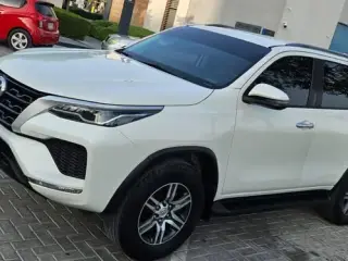 2021 Toyota Fortuner في Dubai سيارة مستعملة