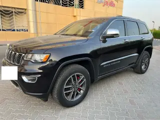 2019 Jeep Grand Cherokee في Dubai سيارة مستعملة