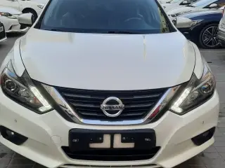2017 Nissan Altima in Dubai used car