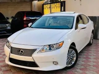 2014 Lexus ES in Sharjah used car