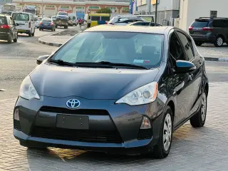 2012 Toyota Prius in Sharjah used car