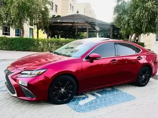 2015 Lexus ES in Abu Dhabi used car