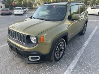 2015 Jeep Renegade في Dubai سيارة مستعملة