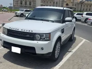 2013 Land Rover Range Rover Sport in Sharjah used car