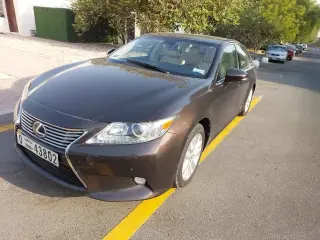 2014 Lexus ES in Dubai used car