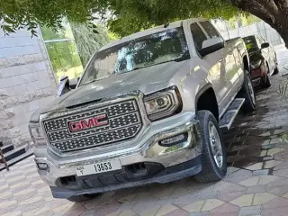 2016 GMC Sierra في Dubai سيارة مستعملة