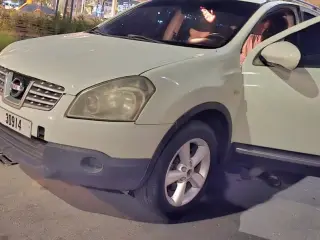 2010 Nissan Qashqai in Abu Dhabi used car