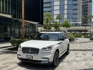 2023 Lincoln Aviator in Dubai used car