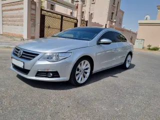 2012 Volkswagen Passat in Dubai used car