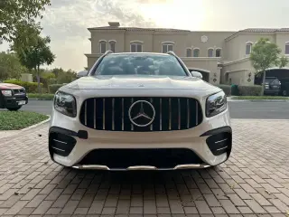 2022 Mercedes-Benz GLB في Dubai سيارة مستعملة