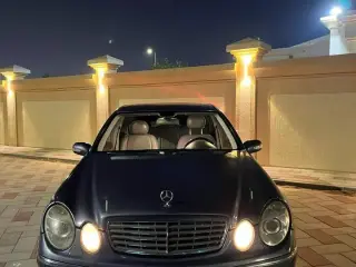 2005 Mercedes-Benz E-Class في Dubai سيارة مستعملة