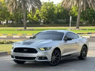 2015 Ford Mustang in Dubai used car