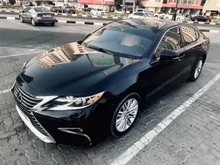 2017 Lexus IS in Sharjah used car