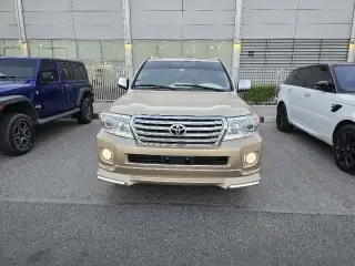 2011 Toyota Land Cruiser in Sharjah used car