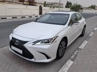 2023 Lexus ES in Dubai used car