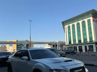 2018 Chrysler 300 in Dubai used car