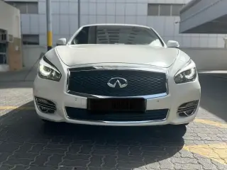 2018 Infiniti Q70 in Dubai used car