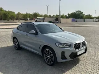 2023 BMW X4 في Abu Dhabi سيارة مستعملة
