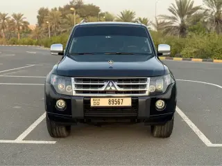 2011 Mitsubishi Pajero in Sharjah used car