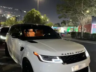 2018 Land Rover Range Rover Sport in Dubai used car