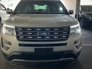 2017 Ford Explorer in Sharjah used car