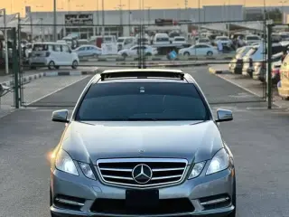 2013 Mercedes-Benz E-Class في Sharjah سيارة مستعملة