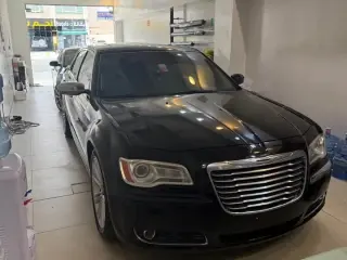 2012 Chrysler 300 in Al Ain used car