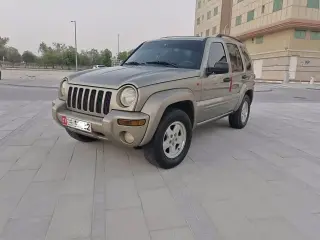 2004 Jeep CJ في Abu Dhabi سيارة مستعملة