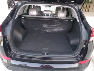 2016 Hyundai Tucson in Sharjah used car