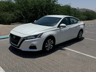 2019 Nissan Altima in Dubai used car