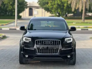 2013 Audi Q7 in Sharjah used car