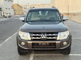 2014 Mitsubishi Pajero in Dubai used car