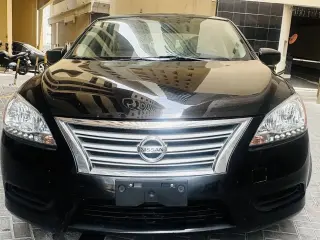2015 Nissan Sentra في Dubai سيارة مستعملة