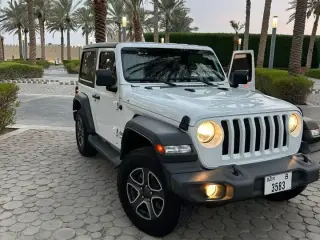 2021 Jeep Wrangler في Dubai سيارة مستعملة