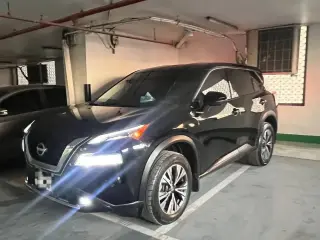 2021 Nissan Rogue in Ajman used car