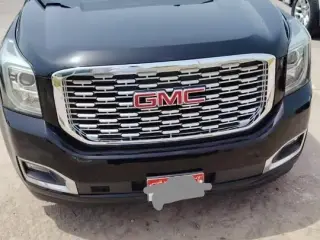 2018 GMC Yukon في Abu Dhabi سيارة مستعملة