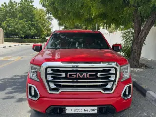 2020 GMC Sierra في Sharjah سيارة مستعملة