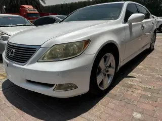 2009 Lexus LS 460 in Dubai used car
